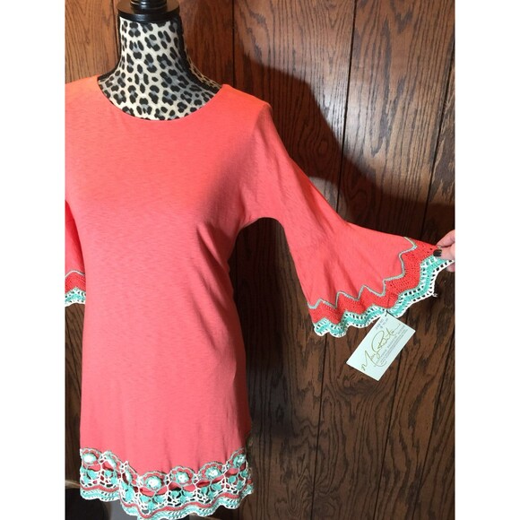 Misty Robertson Small Bell Sleeve Dress - Picture 2 of 7